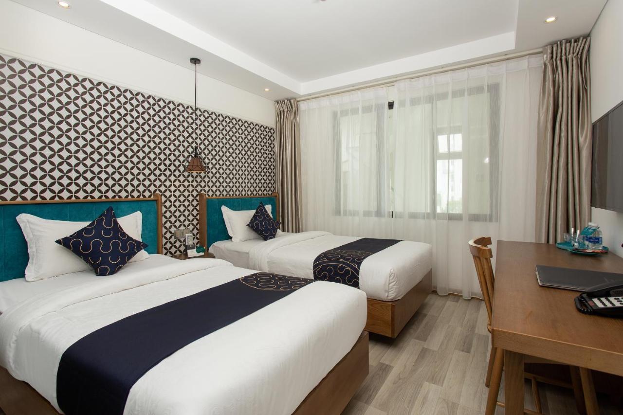 Capital O 781 Brilliant Majestic Hotel Дананг Экстерьер фото