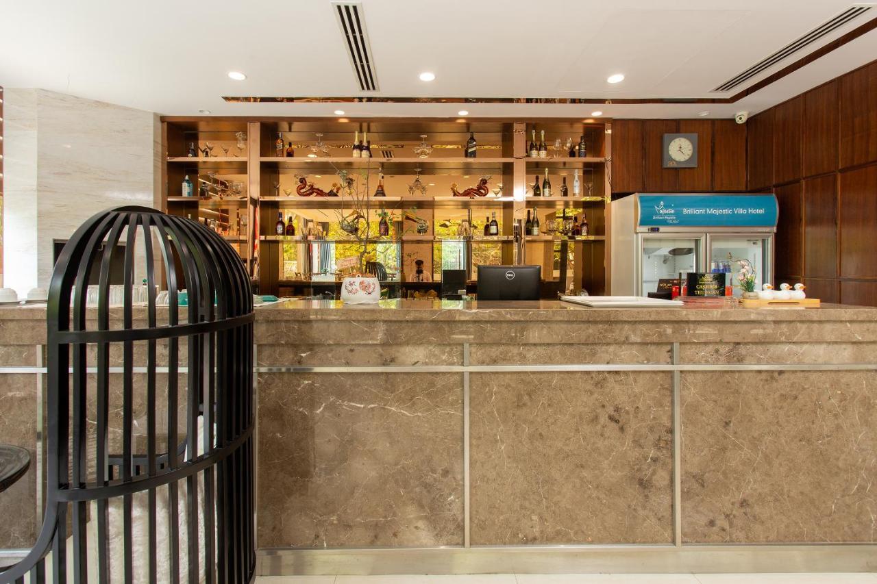 Capital O 781 Brilliant Majestic Hotel Дананг Экстерьер фото