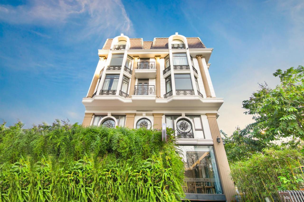 Capital O 781 Brilliant Majestic Hotel Дананг Экстерьер фото